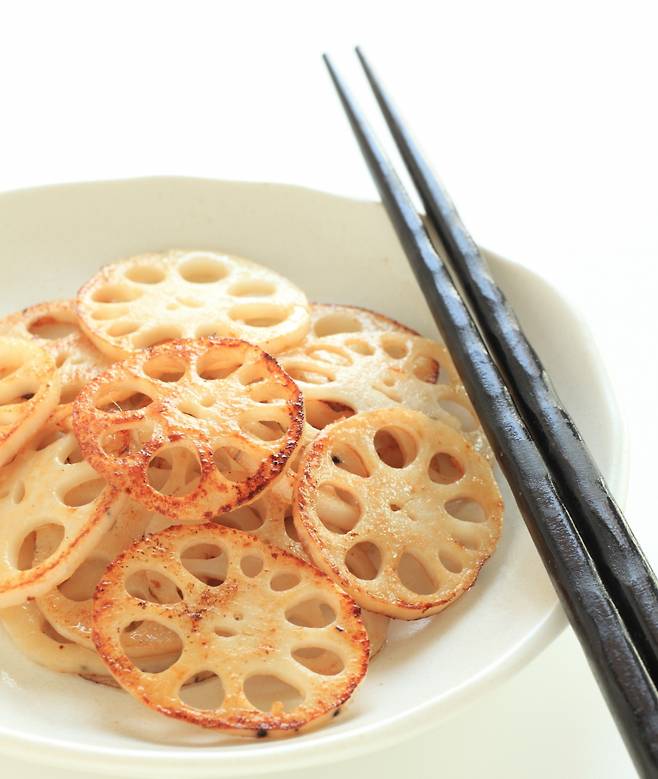 구운 연근 [123RF]