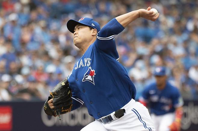 ▲ 류현진은 구속 혁명의 시대에 더 느린 공으로 타자를 요리하고 있다. ⓒ연합뉴스/AP통신