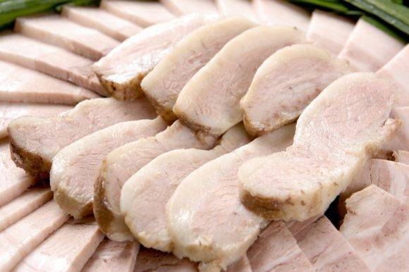 암 환자는 고기도 먹어야 한다. 소화가 안 되고 씹거나 삼키기 힘든 경우 고기를 삶아서 다지거나 갈아서 먹는 게 좋다. [사진=게티이미지뱅크]