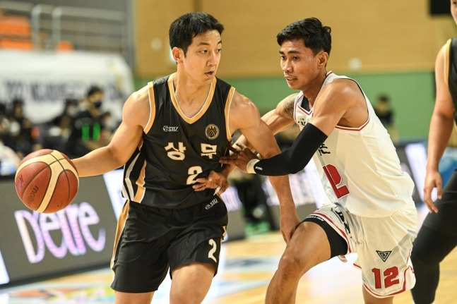 지난 시즌 상무 소속으로 KBL 컵대회에 뛴 허훈.(KBL 제공)