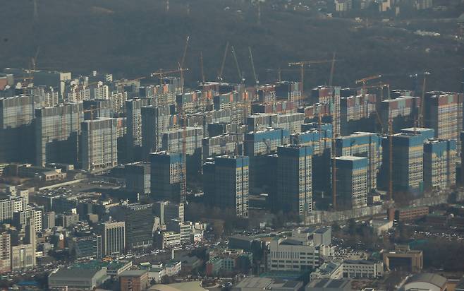 서울 시내 아파트 재건축 현장 모습 ⓒ연합뉴스