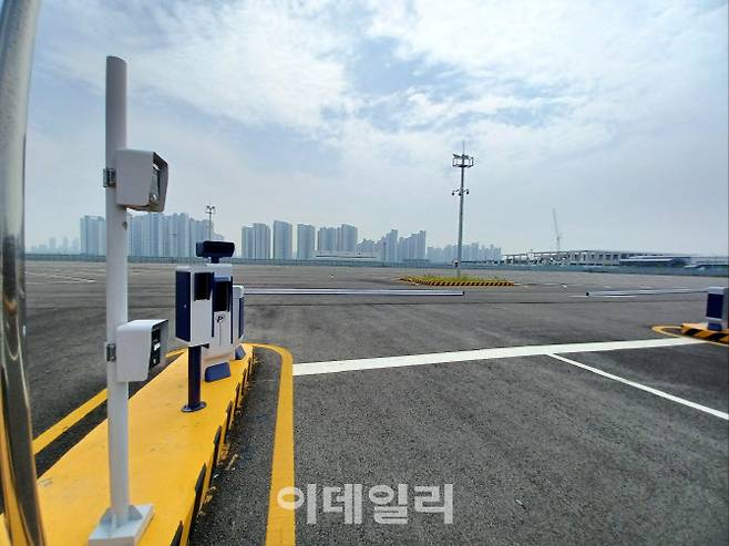 인천 송도 9공구 화물차주차장이 인천경제청의 가설건축물 축조신고 반려로 운영되지 못하고 있다. (사진 = 이종일 기자)