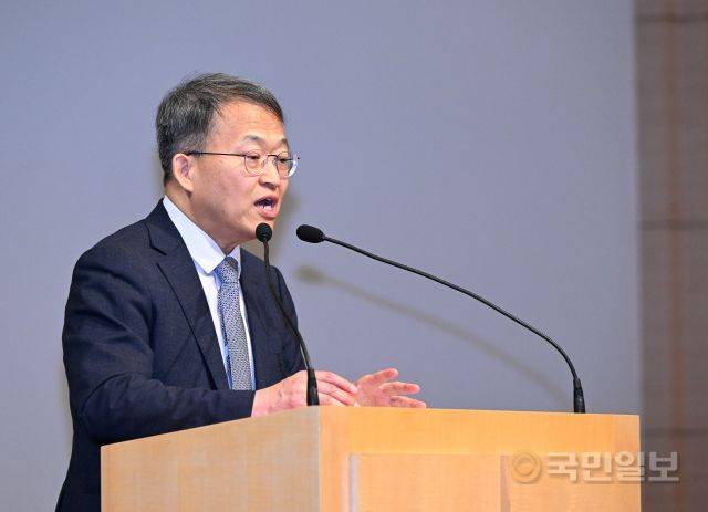 도지원 목사가 이날 '성령 세례와 성령의 권능'이란 주제로 강연하고 있다. 신석현 포토그래퍼