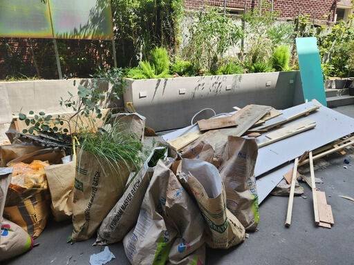 팝업스토어 현장에서 나온 폐기물&nbsp;일부.