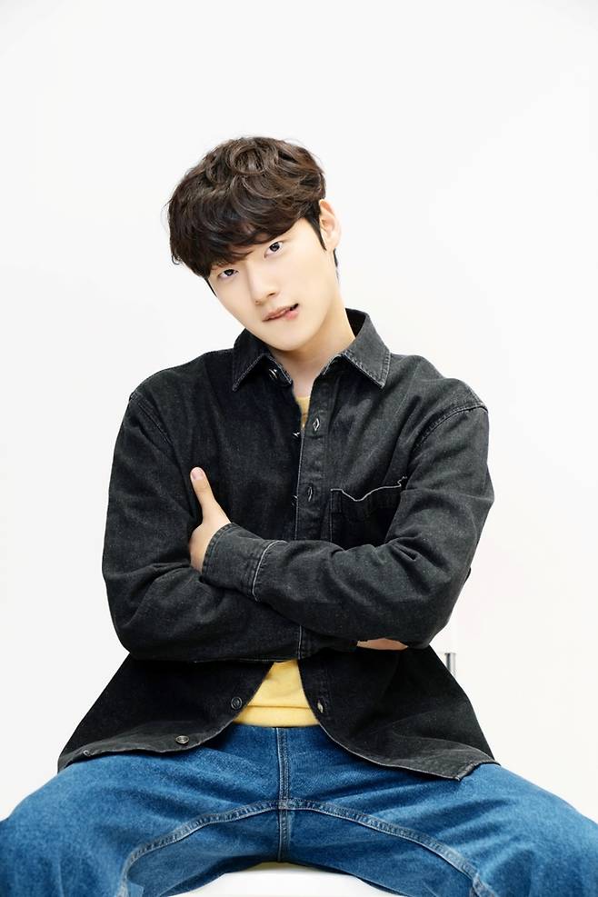 배우 윤재찬 메이저나인 제공