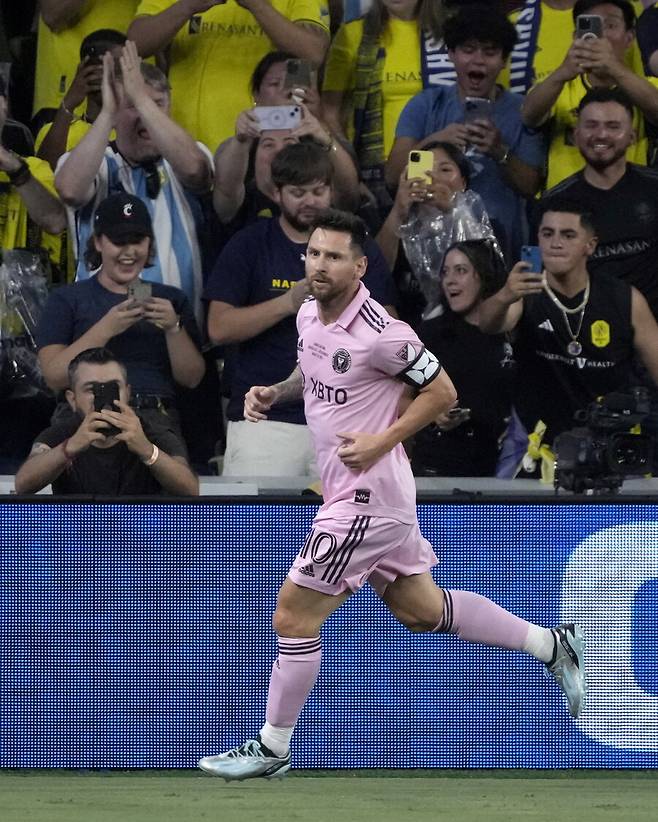 ▲ 리오넬 메시는 득점왕과 최우수선수상을 수상했다. ⓒ연합뉴스/AFP/AP/REUTERS