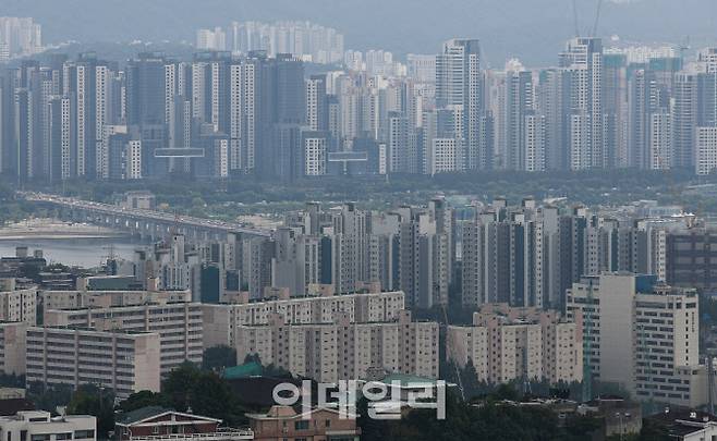 서울 남산에서 바라본 아파트 단지 모습.(사진=뉴시스)