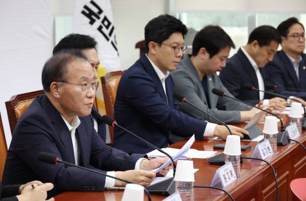 윤재옥 국민의힘 원내대표가 24일 국회에서 열린 최고위원회의에서 발언을 하고 있다.(사진=연합뉴스 제공)
