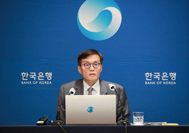 이창용 한국은행 총재가 24일 서울 중구 한국은행에서 열린 통화정책방향 기자간담회에서 발언하고 있다. /한국은행 제공