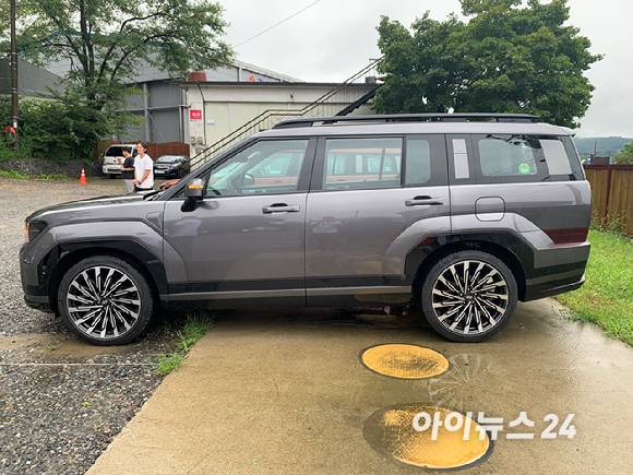 현대차 '디 올 뉴 싼타페' 측면 [사진=김종성 기자]