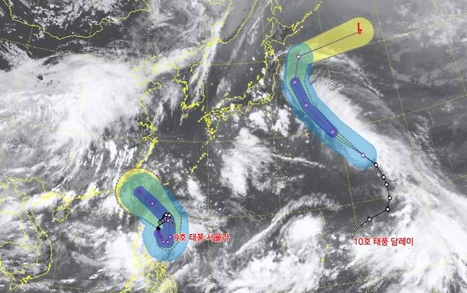 제9호 태풍 '사올라(SAOLA)', 제10호 태풍 '담레이(DAMREY)' 위성 영상 (사진, 기상청)