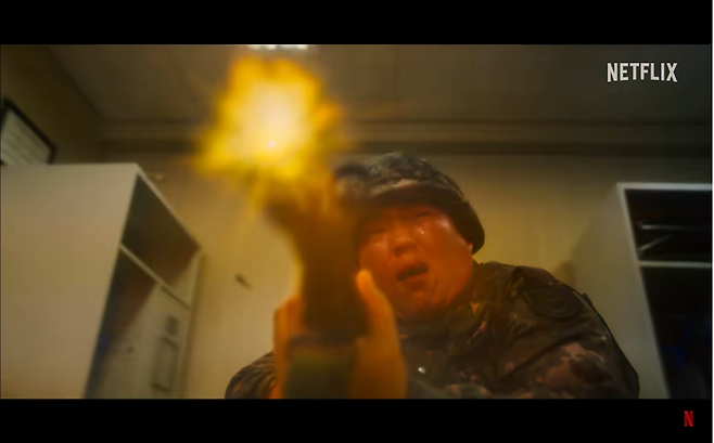 ▲ 총기난사 사건 당사자 김루리 일병. 넷플릭스 예고편 갈무리.