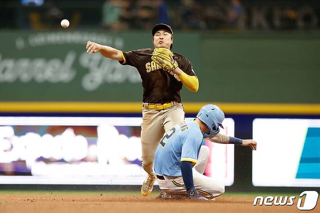 김하성의 수비 장면. ⓒ AFP=뉴스1