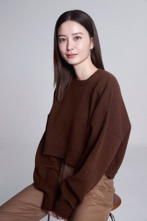 '부산행''보건교사 안은영''82년생 김지영' 등에서 독특하고 강단 있는 연기를 선보인 배우 정유미는 '잠'에서도 '광기 어린 문제해결력'을 보여준다. [사진 롯데엔터테인먼트]