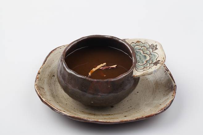 대추차는 혈액순환을 도와 몸을 따뜻하게 하며 코 점막 모세혈관의 염증을 가라앉힌다. [사진= 게티이미지뱅크]