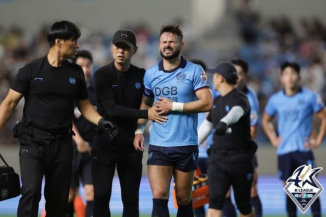 세징야(오른쪽에서 첫 번째). 제공 | 한국프로축구연맹