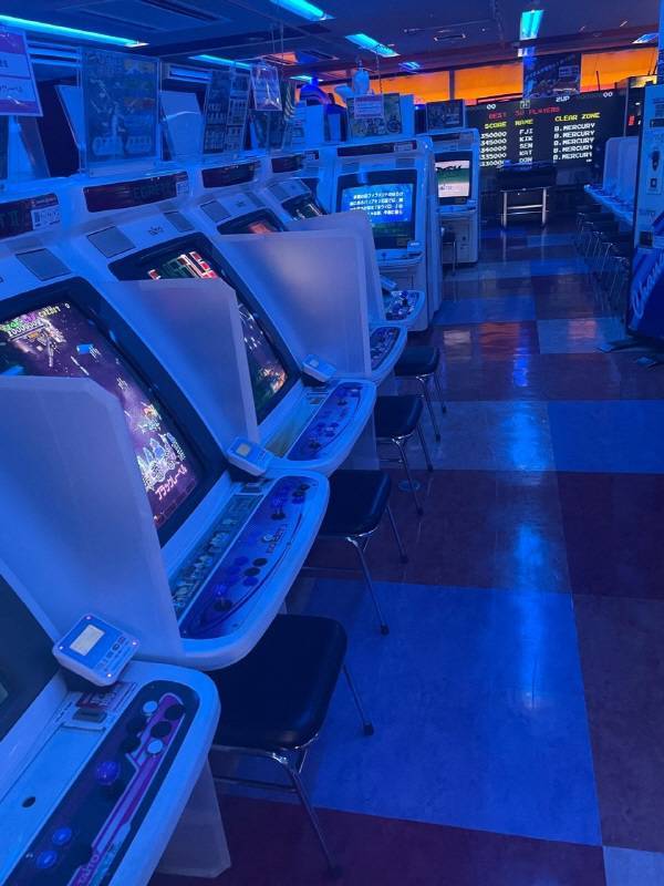 정갈하게 정리가 잘 되어 있는 일본 오락실