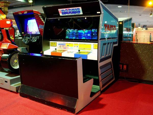 3화면이 연결된 오락실 게임기! 다라이어스