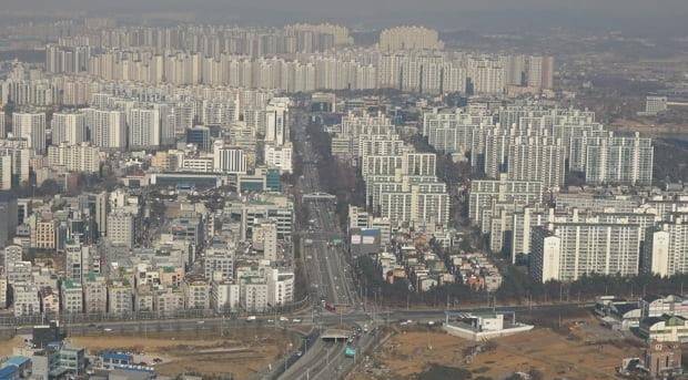 서울과 경기도에서 ‘갭투자’(전세 끼고 매매)가 다시 늘고 있다. 최근 6개월간 241건의 갭투자가 이뤄진 경기 평택시 일대.  /한경DB