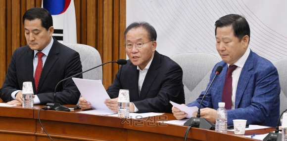 5일 국민의힘 윤재옥 원내대표가 국회에서 열린 원내 대책 회의에서 발언을 하고 있다.2023.9.5안주영 전문기자