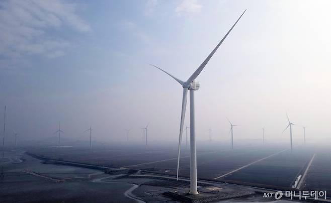 영광에서 시운전 중인 8MW급 해상풍력발전기/사진제공=두산에너빌리티