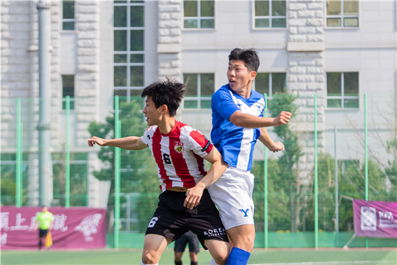 녹지운동장에서 열린 첫 번째 비정기전. 사진┃SPORTS KU 함유정 기자