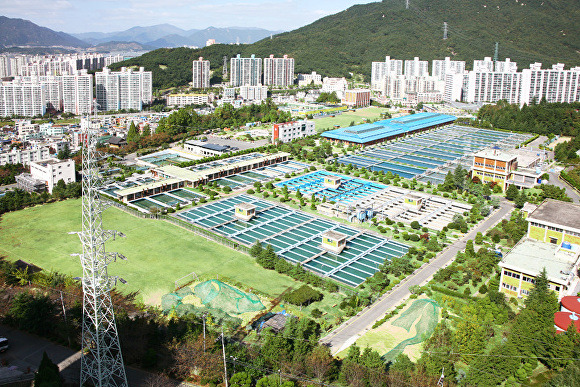 부산상수도사업본부 화명정수장 전경. [사진=부산상수도사업본부 홈페이지 캡처]