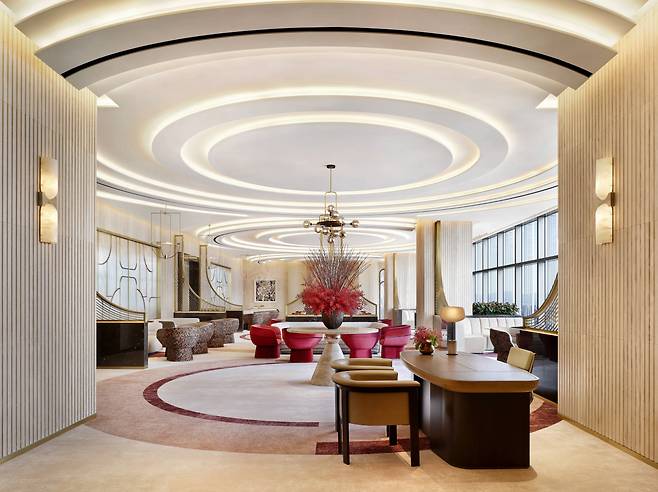 서울 강남구에 위치한 조선 팰리스 강남, 럭셔리 컬렉션 호텔(Josun Palace, a Luxury Collection Hotel, Seoul Gangnam). 2021년 문을 연 국내 유일한 럭셔리 컬렉션 호텔이다. [메리어트 인터내셔널 제공]