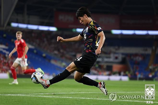 집중하는 홍현석 (서울=연합뉴스) 위르겐 클린스만(독일) 감독이 이끄는 한국 남자 축구 대표팀은 8일(한국시간) 영국 웨일스의 카디프 시티 스타디움에서 열린 웨일스와 평가전에서 0-0 무승부를 거뒀다. 사진은 경기하는 홍현석의 모습. 2023.9.8 [대한축구협회 제공. 재판매 및 DB 금지] photo@yna.co.kr