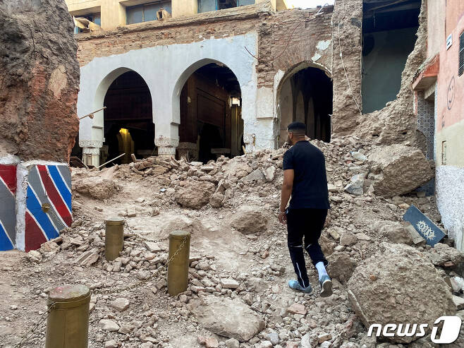 9일(현지시간) 모로코에서 규모 6.8 지진이 발생한 가운데 마라케시의 건물이 붕괴된 모습. 2023.09.09. ⓒ 로이터=뉴스1 ⓒ News1 정윤영 기자