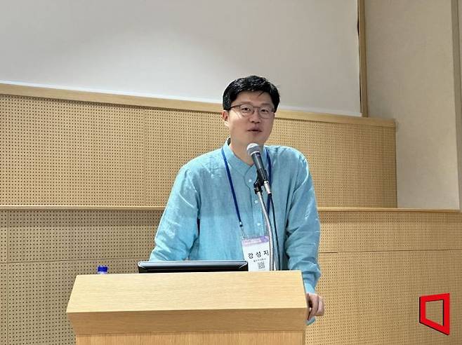 강성지 웰트 대표가 8일 서울 송파구 서울아산병원에서 열린 대한수면의학 추계학술대회에서 발표하고 있다. [사진=이춘희 기자]