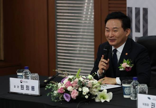 원희룡 국토교통부 장관이 11일 오후 서울 종로구 국가건축정책위원회에서 열린 국가상징공간 조성 업무 협약식에서 인사말하고 있다. / 사진출처=연합뉴스