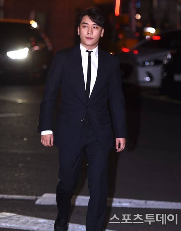 승리, 출소 후 술자리→클럽 목격설까지…여전한 '반감' [ST이슈]