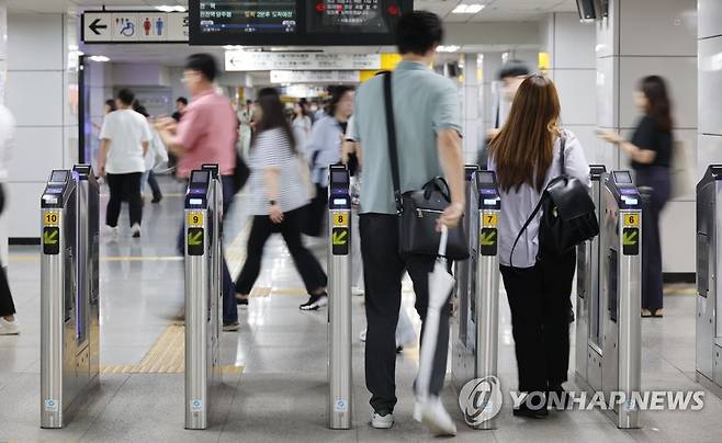 서울 지하철 개찰구 [연합뉴스 자료사진]