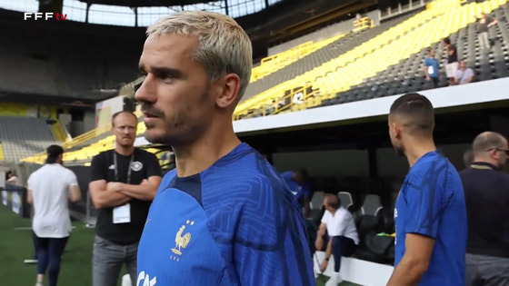 Antoine Griezmann trains with the French national team ahead of a friendly with Germany. [ONE FOOTBALL]