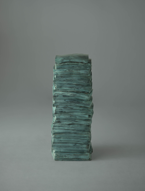 이강소, Untitled-94065(1994), Bronze, A.P. 2-2. 48x46x105cm.  <리안갤러리>