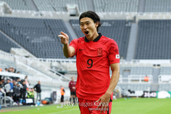 축구 국가대표팀 공격수 조규성이 13일 사우디아라비아와의 축구 국가대표팀 평가전에서 골을 넣은 뒤 골 세리머니를 하고 있다. 사진=게티이미지