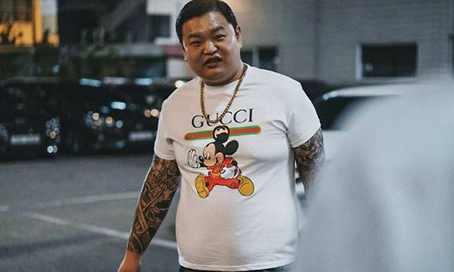 영화 ‘범죄도시3’에서 배우 고규필이 연기한 배역 ‘초롱이’. 배우 마동석이 맡은 형사 마석도에게 쩔쩔매는 건달 역할이다. 배우 고규필 사회관계망서비스(SNS) 갈무리