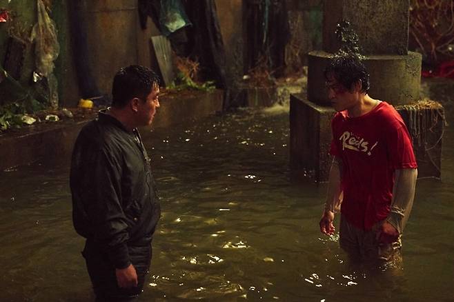 ‘무빙’ 류승룡 김성균. 사진|월트디즈니컴퍼니코리아