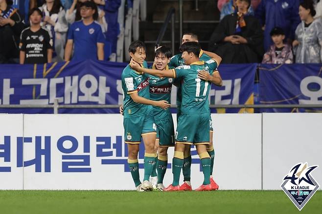 ▲ 울산 현대와 대전 하나시티즌이 1-1로 비겼다. ⓒ한국프로축구연맹