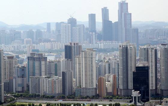 서울 도심 아파트 모습. 2023.8.17 뉴스1