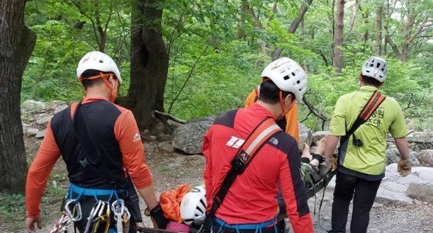 설악산 등반 부상자 이송, 해당 기사와 직접 관련 없습니다. (사진=연합뉴스)