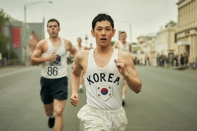 강제규 감독이 8년만에 메가폰을 잡은 '1947 보스톤'은 전설의 마라토너 손기정·남승룡·서윤복을 주인공으로 한 감동 실화다. 배우 임시완이 서윤복, 하정우가 손기정 역을 맡았다. 롯데엔터테인먼트 제공