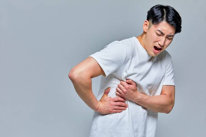 건강을 위해 열심히 했던 고중량 웨이트 운동이 때로는 역류성식도염을 일으키기도 한다. [사진=게티이미지뱅크]