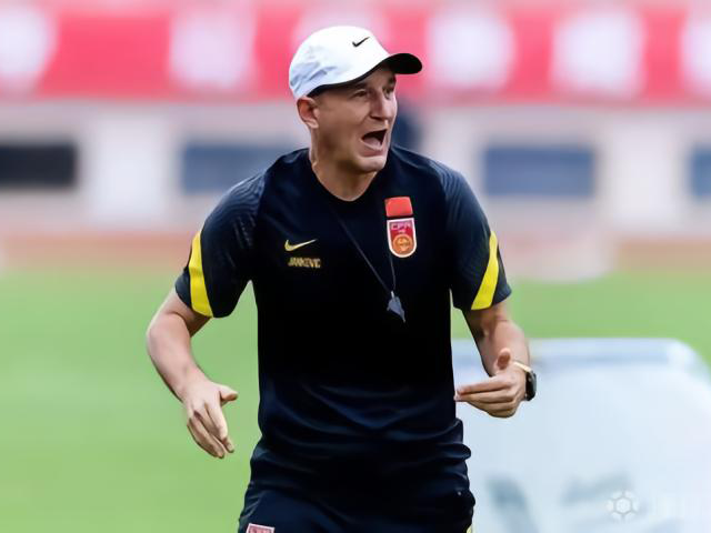 데얀 주르제비치 항저우아시안게임 남자축구 중국대표팀 감독. 사진=중국축구협회