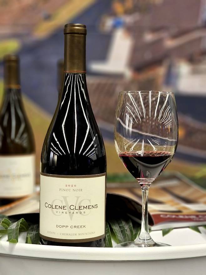 콜린&nbsp;클레멘스 돕 크릭.