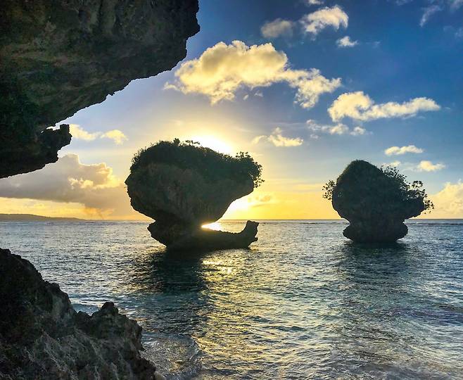 탕기슨 해변 버섯바위