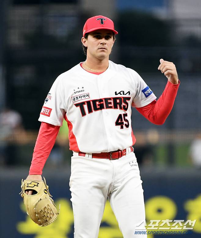 2023 KBO리그 KIA 타이거즈와 KT 위즈의 경기가 22일 광주기아챔피언스필드에서 열렸다. KIA 파노니가 숨을 고르고 있다. 광주=박재만 기자pjm@sportschosun.com/2023.09.22/