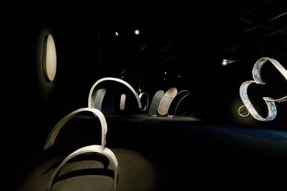 강서경 작가의 개인전 '버들 북 꾀꼬리'의 작품들. [사진 보테가 베네타]