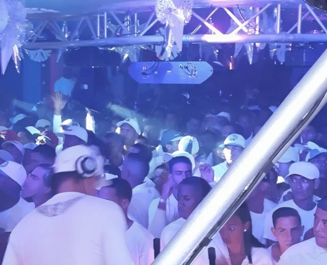 사진=토코론 교도소 내의 클럽 모습. (출처=헤수스메데나에)